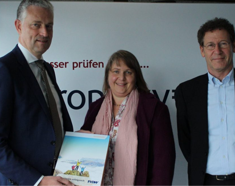 Duales Studium bei PropertyExpert. Kooperation mit FHDW Mettmann